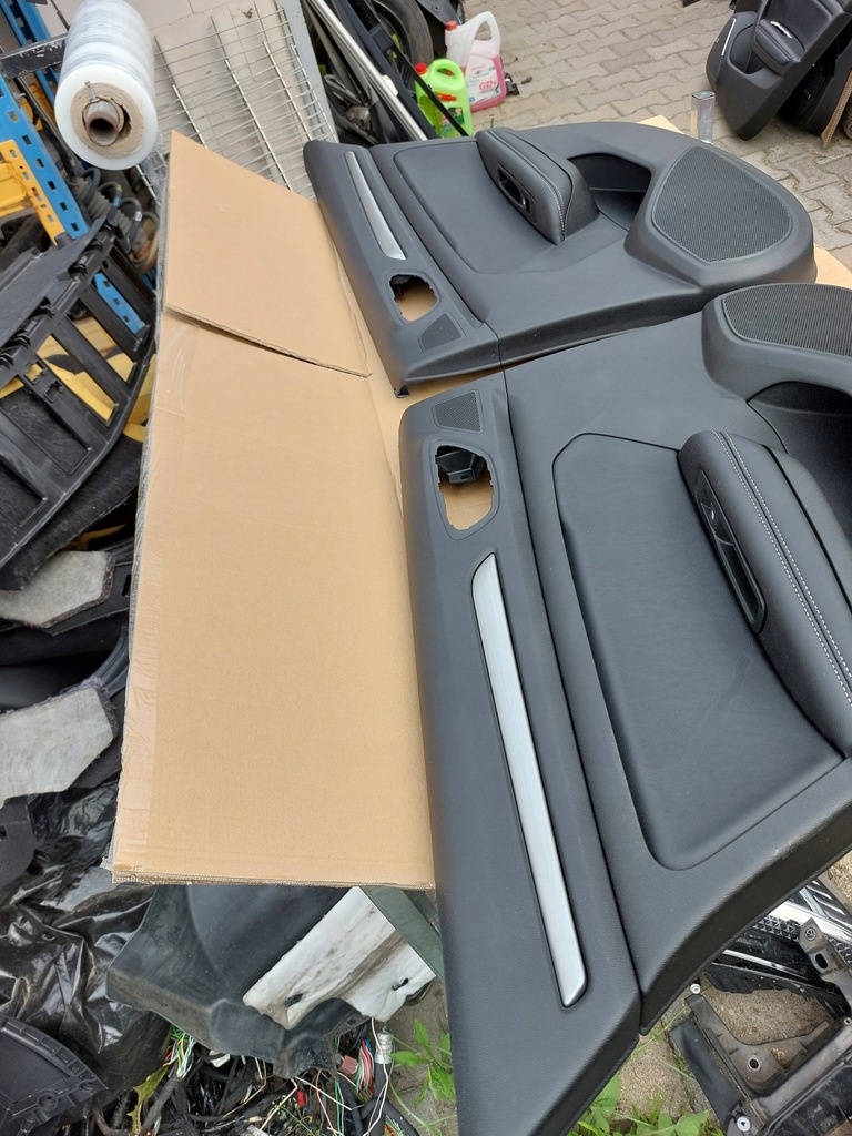 фото №6, Оббивка двері обшивка задня megane iv kombi