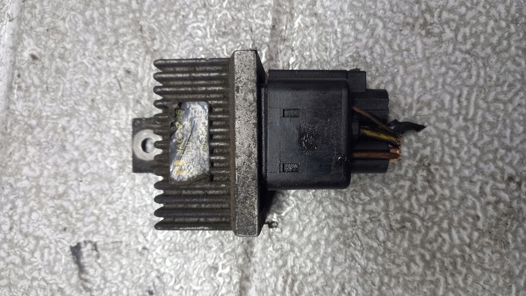 фото №1, Реле свеча накаливания mitsubishi space star