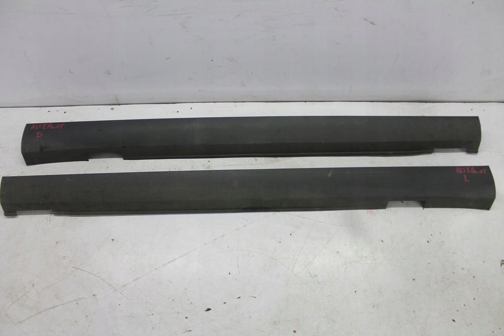 фото №1, Молдинг накладка поріг права altea lift 09-15