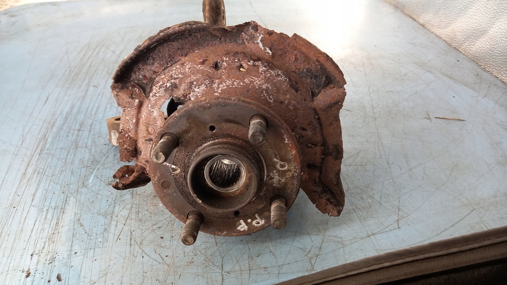 фото №1, Поворотный кулак правая перед daihatsu cuore 1.0b 99r