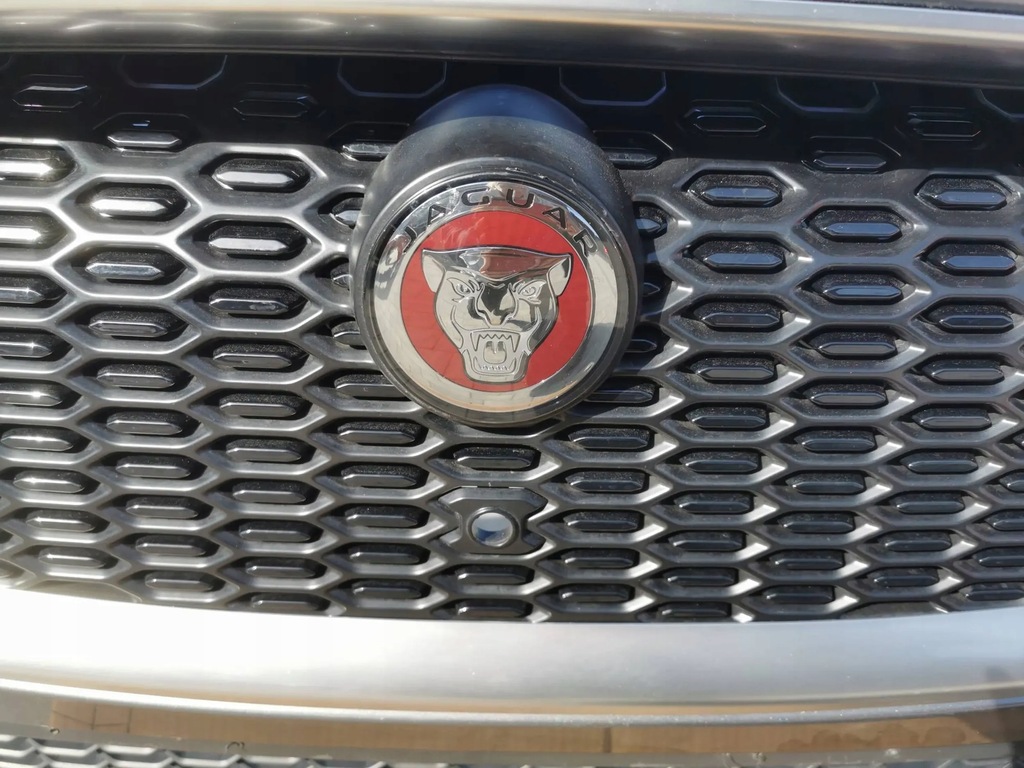 фото №12, Бампер, решётка радиатора, решётка радиатора, решётка средняя, пол, направляющие jaguar i-pace