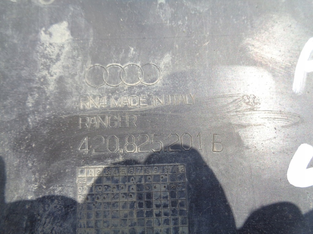фото №4, Audi r8 420 защита пол двигателя задняя 420825201b