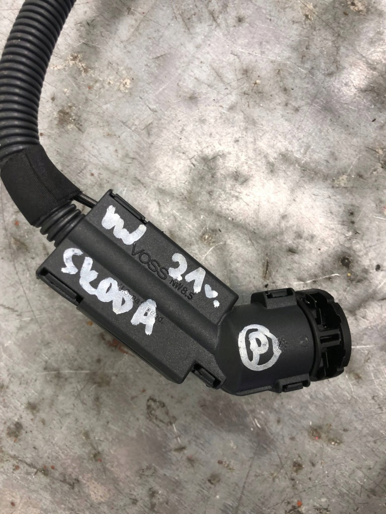 Патрубок шланг adblue vw skoda 3wa131983a Київ