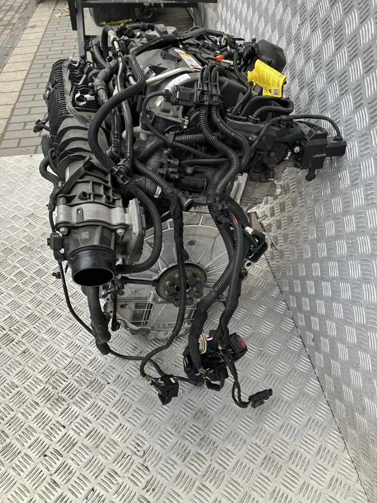 Двигатель комплектный  bmw x1 f48 lci 2.0i b48a20a Оригинал