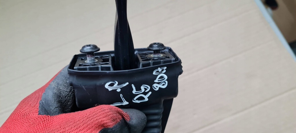 Q5 80a sq5 ограничитель дверь левый правый перед 80a837249 с Разборки