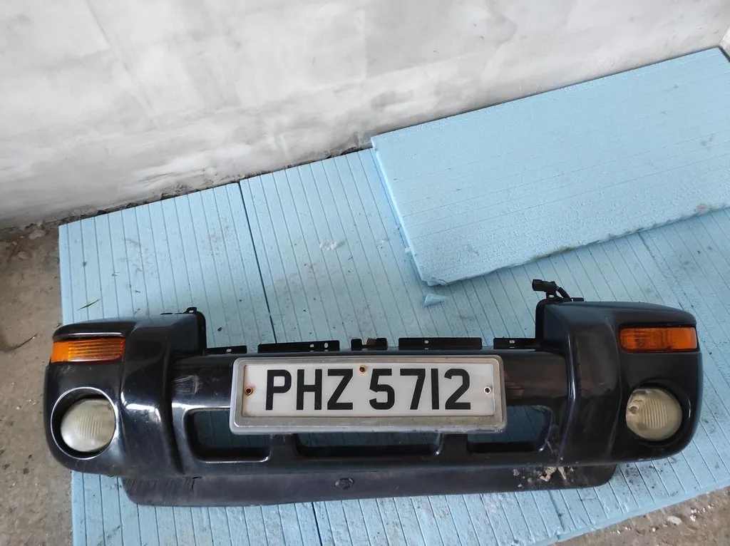 фото №1, Jeep cherokee 2005 бамперы