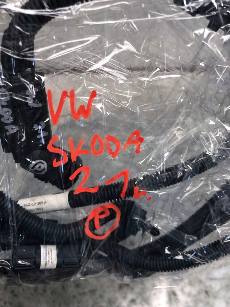 Купити Патрубок шланг adblue vw skoda 3wa131983a