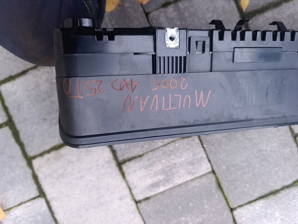 фото №10, Vw t5 multivan 2005r. счетчик приборы большой fis дисплей