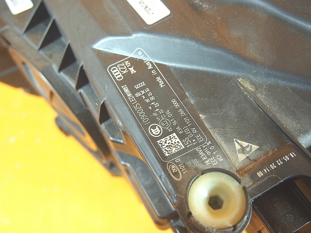 фото №16, Audi q3 83a 14km лампы перед full led полный 83a941033 / 83a941034