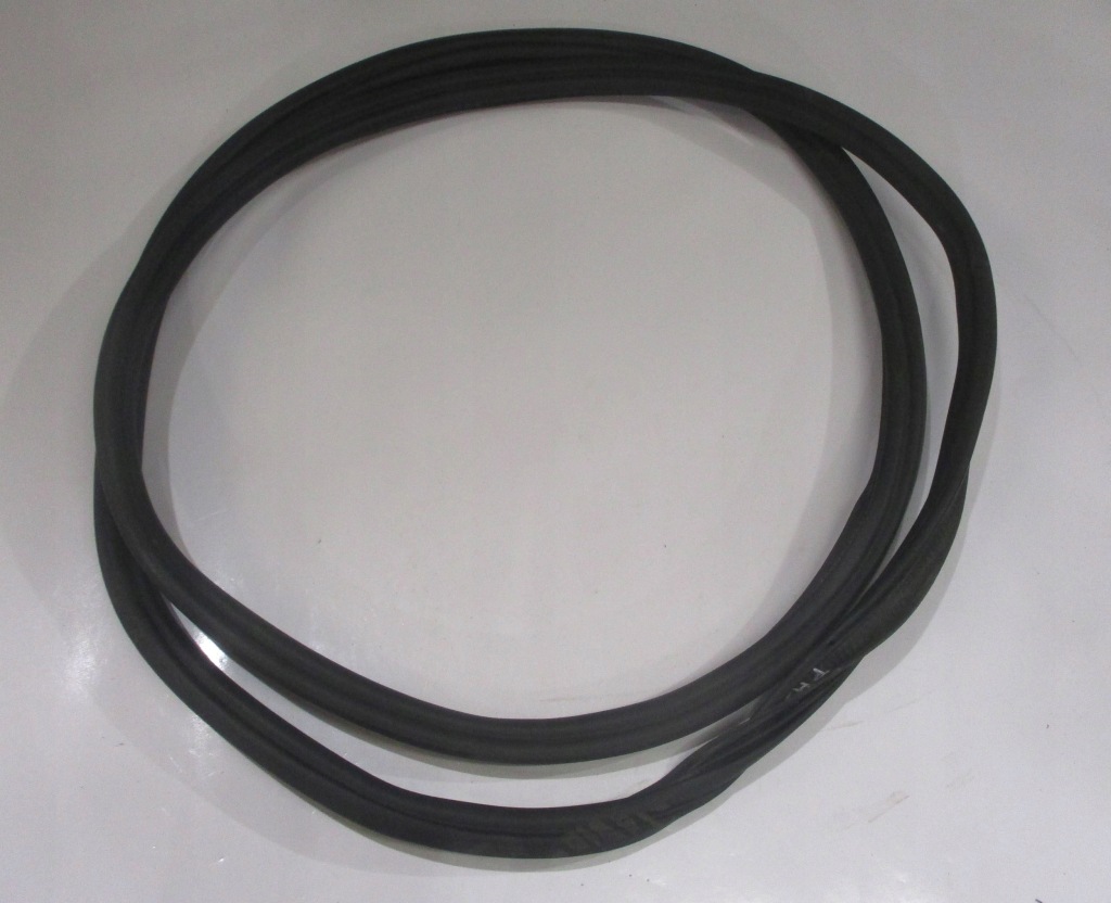 Купити Прокладка кришки задній багажника vw passat b8 універсал