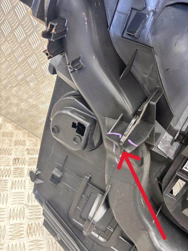 Приборная панель панель  подушка безопасности подушка пассажира peugeot 3008 1 1 проекционный дисплей navi в Украине