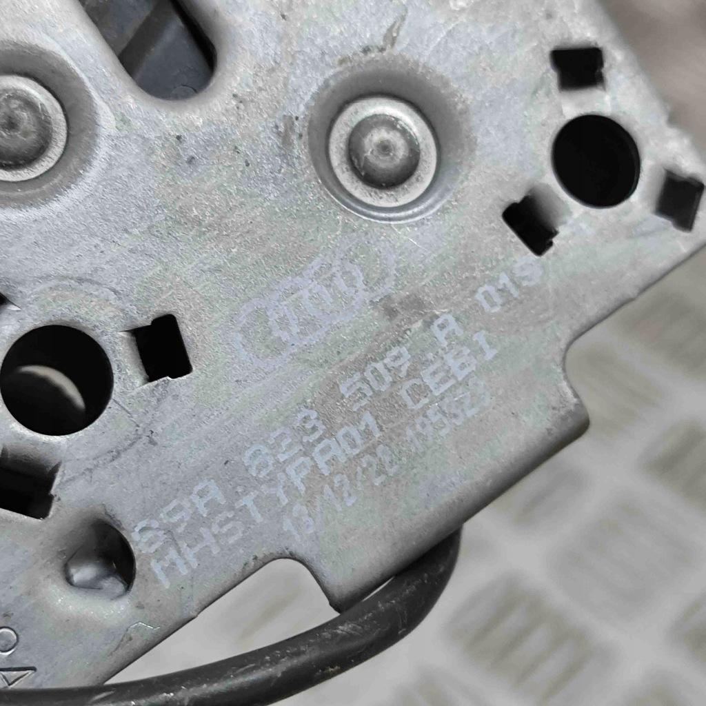 фото №7, Замок капот audi q4 suv f4b 89a823509a 29082986 150kw 2023