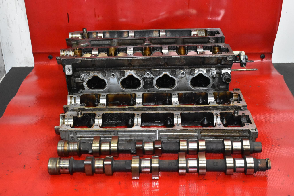 фото №7, Головка двигателя 9650352580 citroen c5 1 i 2.0 16v 140 km 04-08