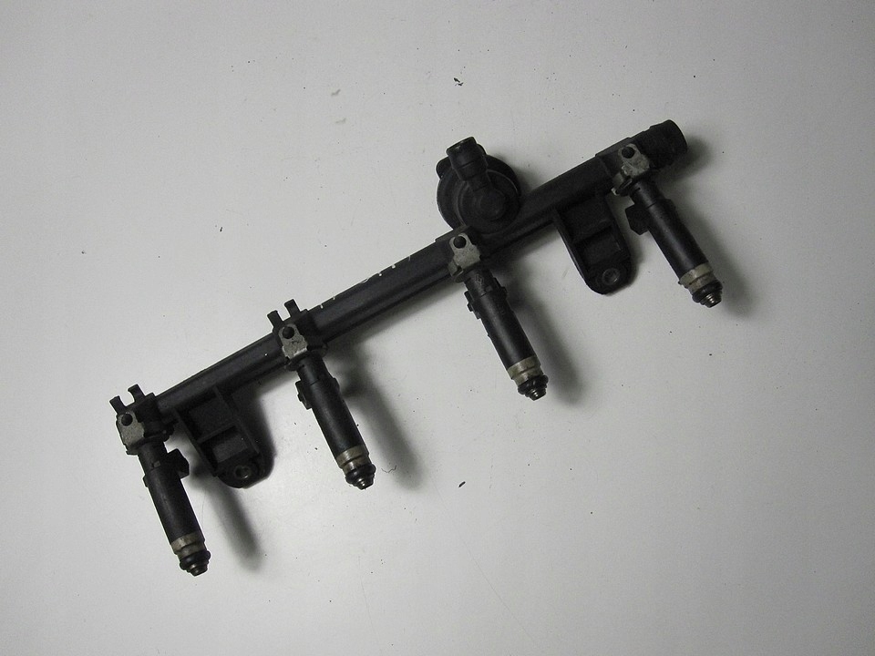 фото №1, Молдинг впрыскная renault clio ii 1.4