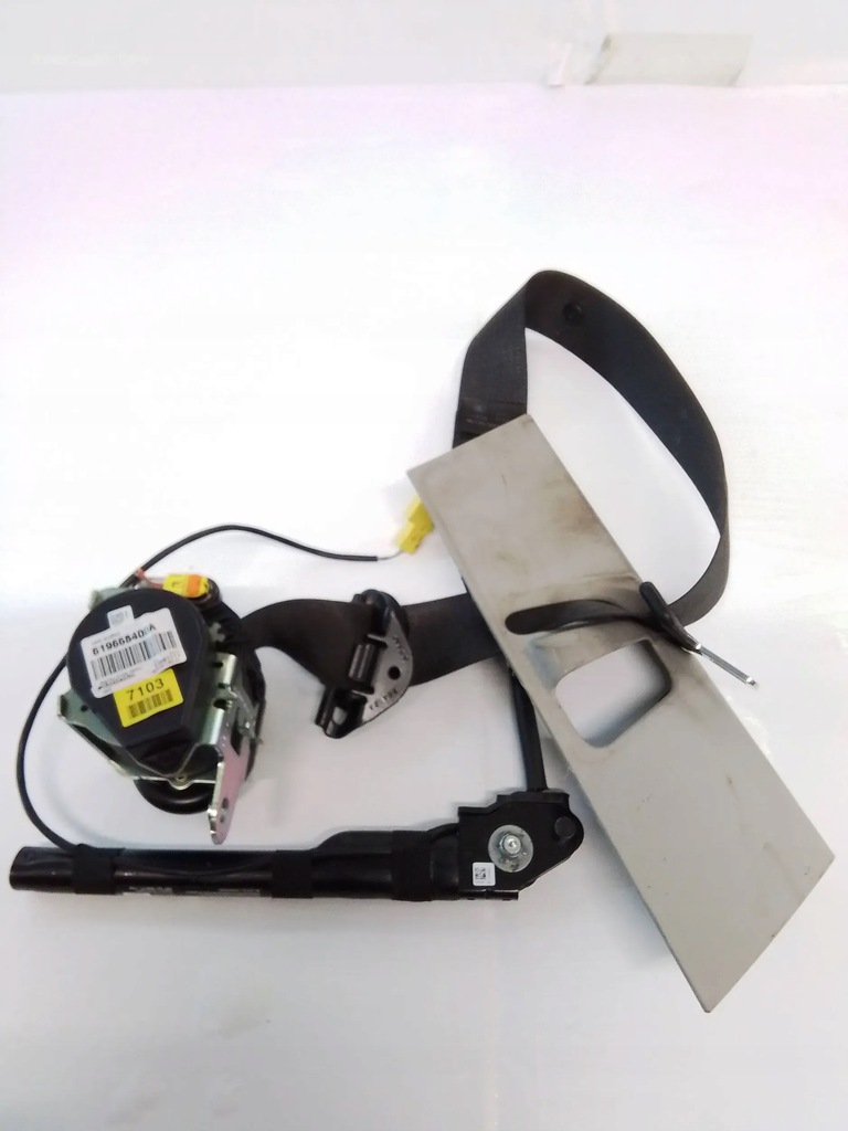 фото №1, Chevrolet orlando pas безопасности правый перед 619668400a