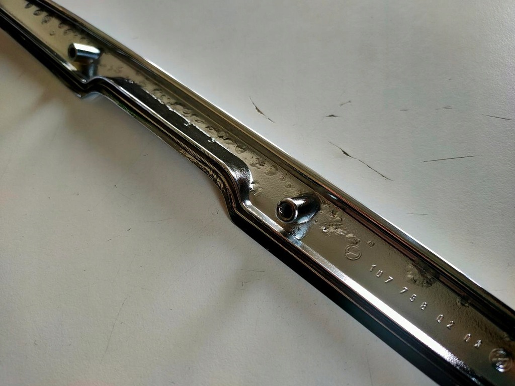 фото №6, Молдинг хром кронштейн крышки багажника mercedes 107 ideał