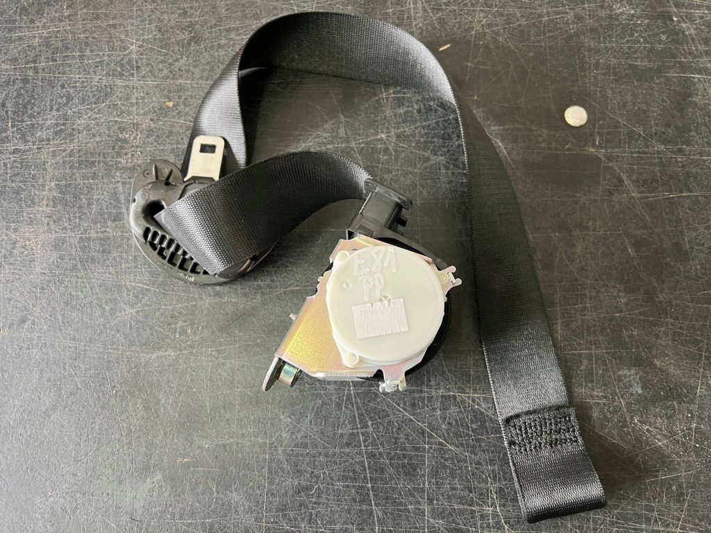 Купить Bmw 1 3 e81 e92 ремень безопасности правый перед