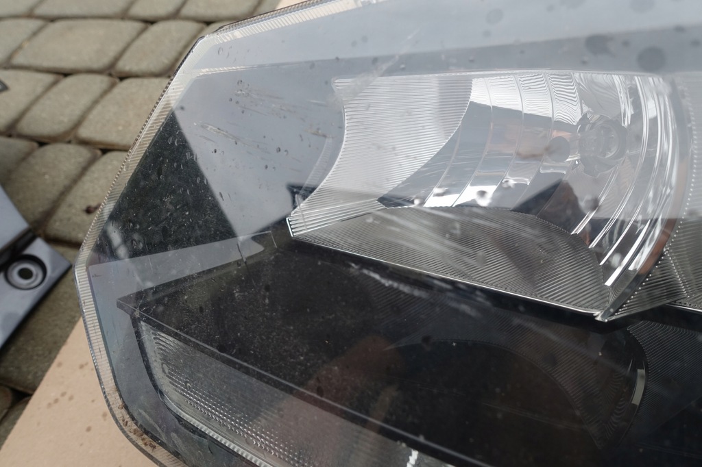 фото №9, Skoda yeti i lift лампа передняя левая оригинал 5l1941015d