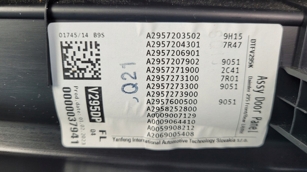 фото №13, Mercedes eqe w295 350+ 23r обшивка дверь левый перед a2957204901