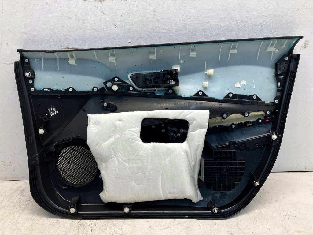 фото №8, Corolla e21 обшивка оббивка двері prednich лівий перед тканинний