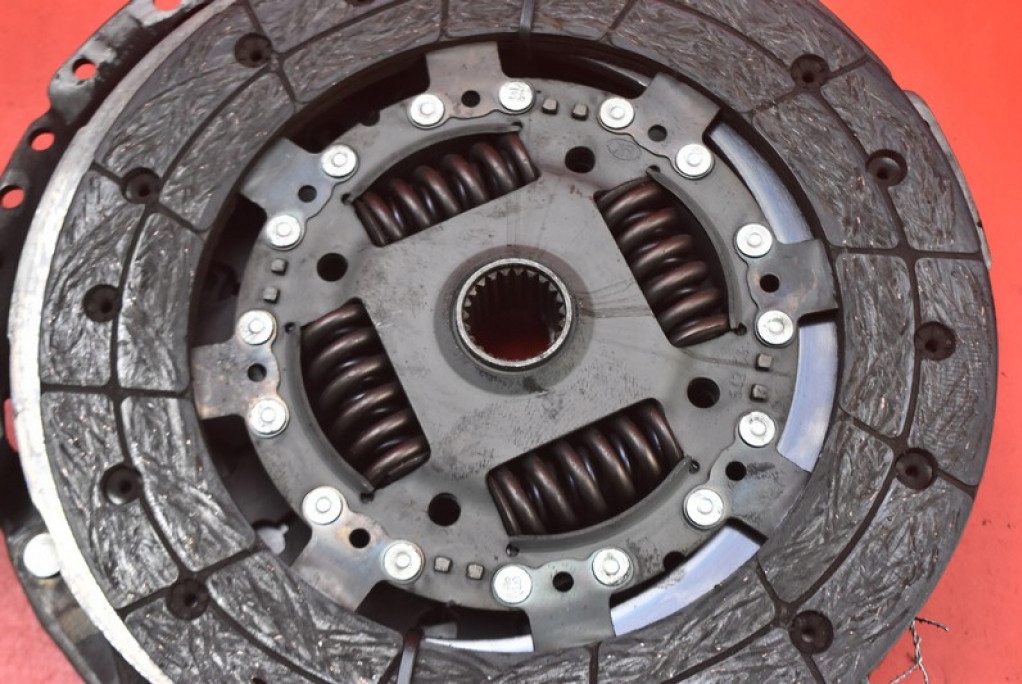 фото №5, Сцепление диск прижим 125012910 ford transit 5 v 2.2 tdci 86 km 00-06