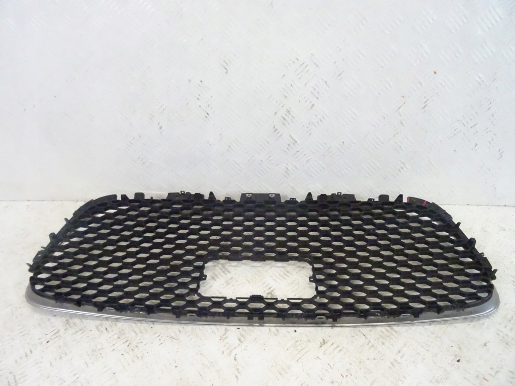 Решітка радіатора решітка  перед jaguar f pace x761 hk83-8b271 під  радар Київ