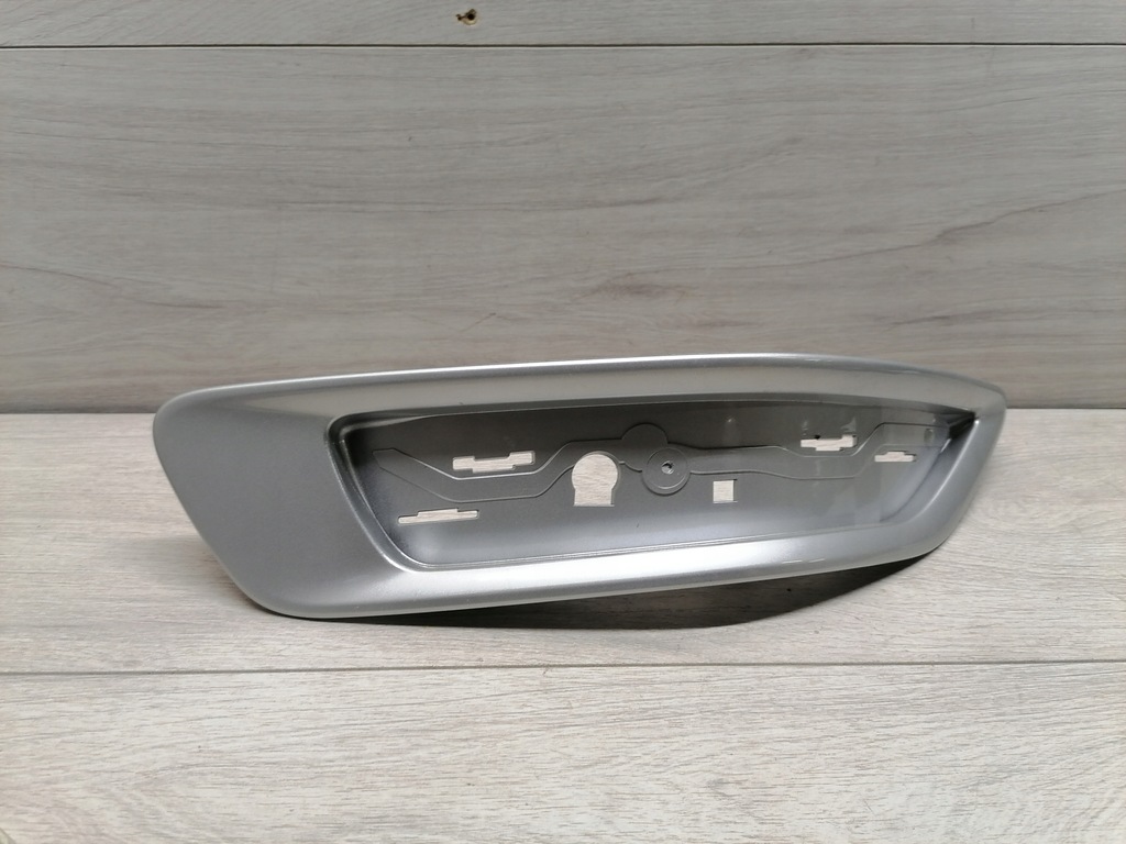 фото №1, Volvo xc70 рамка відбивач лівий задня - 30744513