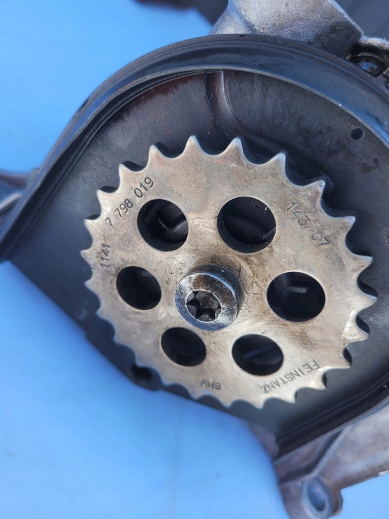 Насос масла bmw e60 e61 n47d20 2.0d 7798014 Доставка