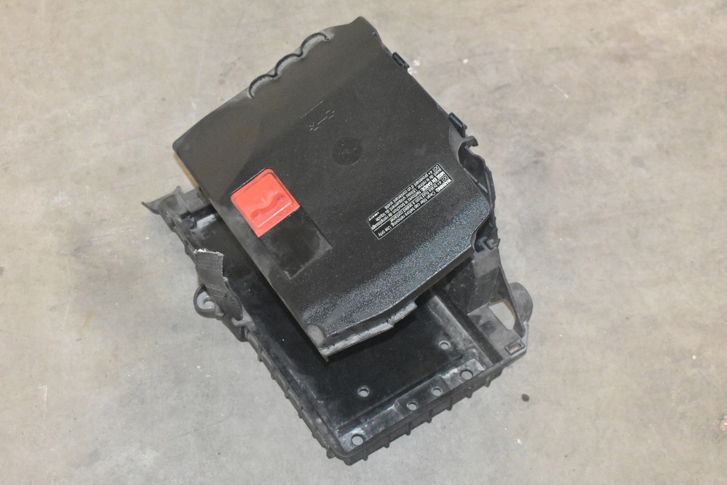 фото №1, Основа акумулятор mercedes w177 1