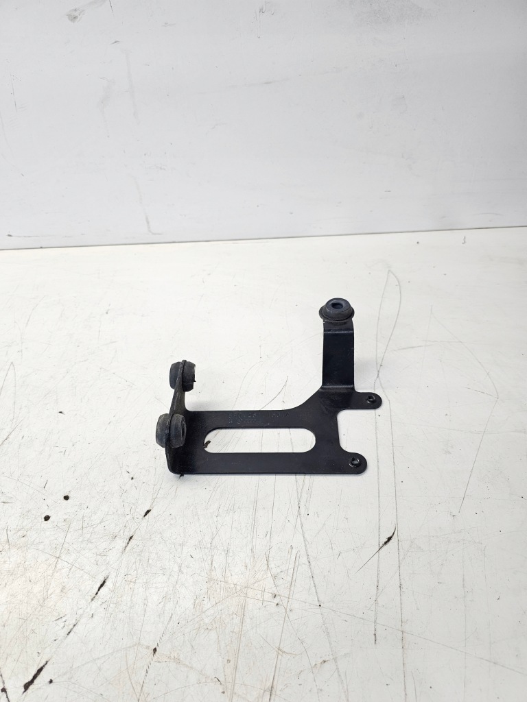 фото №1, Кронштейн насоса wody audi q5 8r 8r0261153a