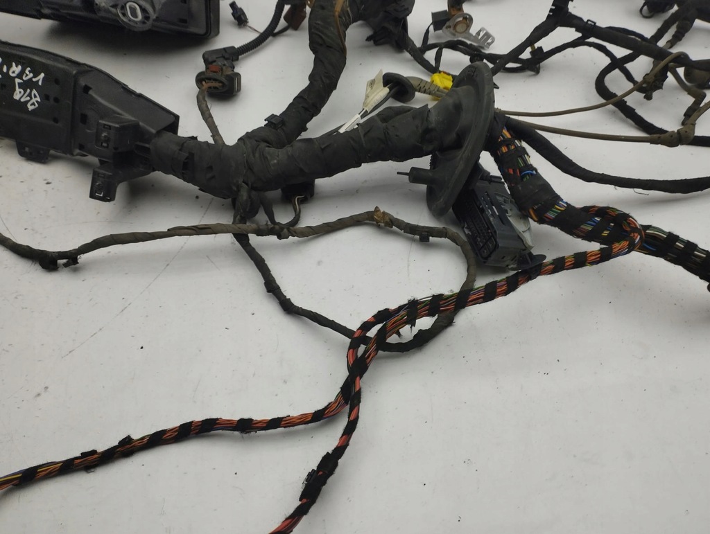 фото №9, Volkswagen arteon 2019 жгут трубопровод двигателя