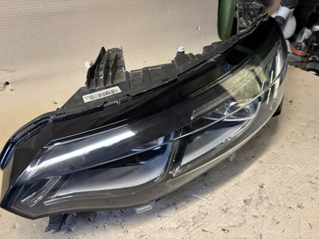 Фара передня ліва renault talisman full led 2017 рік 260606722r Недорого