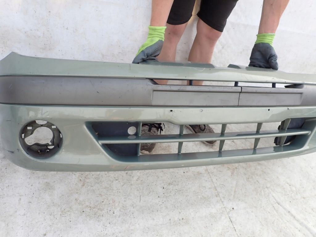 Renault scenic i lift 99-03 бампер перед передний Оригинал