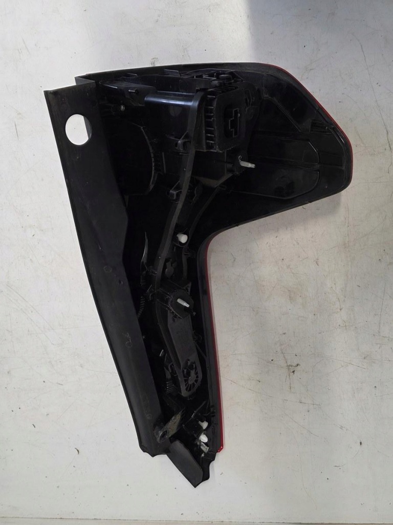 Купити Лампа правий задній dacia jogger 21- 265500550r