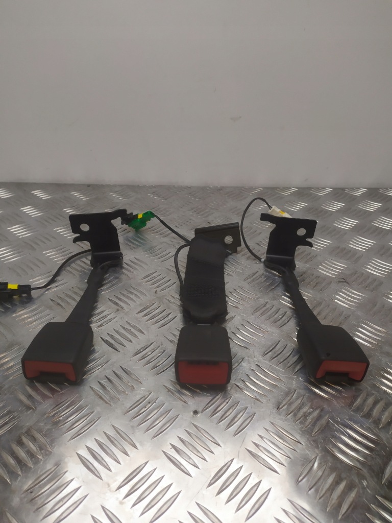 Alfa romeo stelvio замки ременів безпеки сидіння 156136316 156136320 Ціна