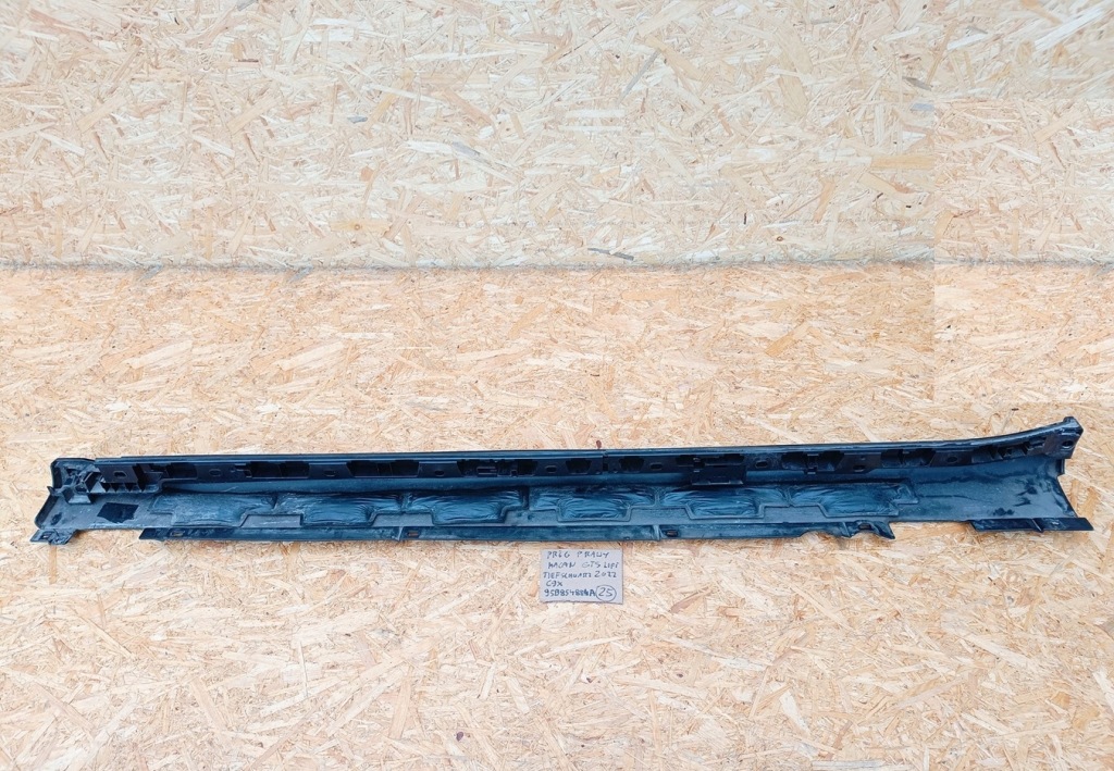 Porsche macan gts молдинг поріг накладка правий поріг 95b854884a tiefschwarz в Україні