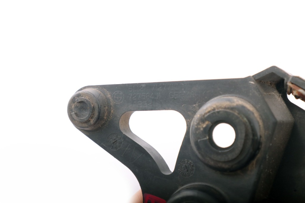 Bmw e91 кронштейн направляющая бампера левый задний  7127717 Цена