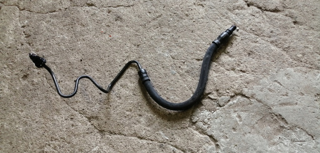 фото №1, Audi a1 1.2 b 10- шланг циліндр зчеплення