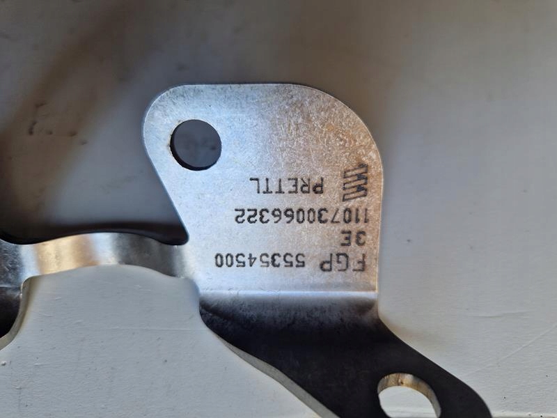 фото №4, Кронштейн кронштейн катализатора opel vectra c signum 3.0 дизель оригинальный номер 55354500