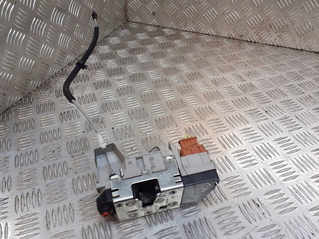 фото №1, Замок дверь центральный правый задняя peugeot 307 sw