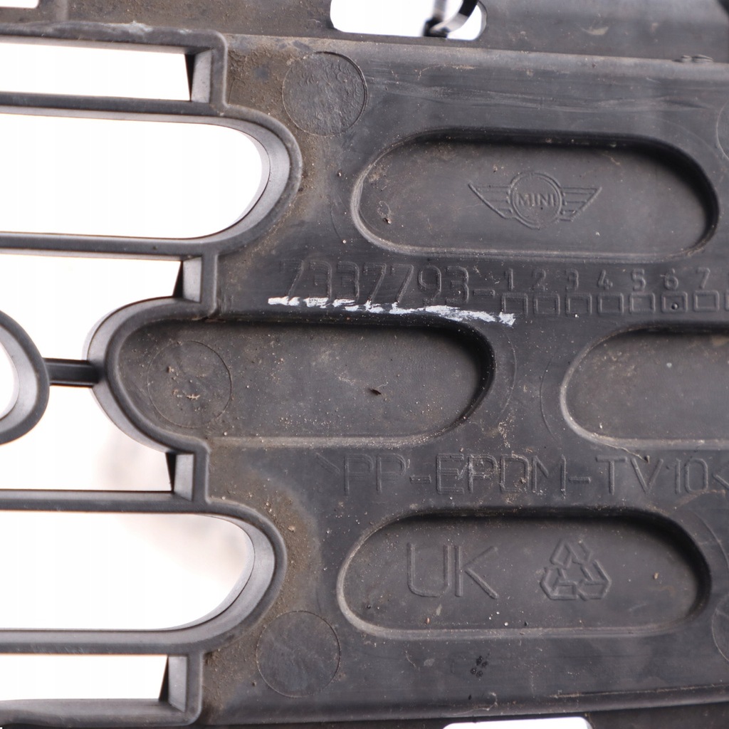 фото №10, Mini cooper one f55 f56 f57 решётка средняя бампера панель решётка радиатора 7337793