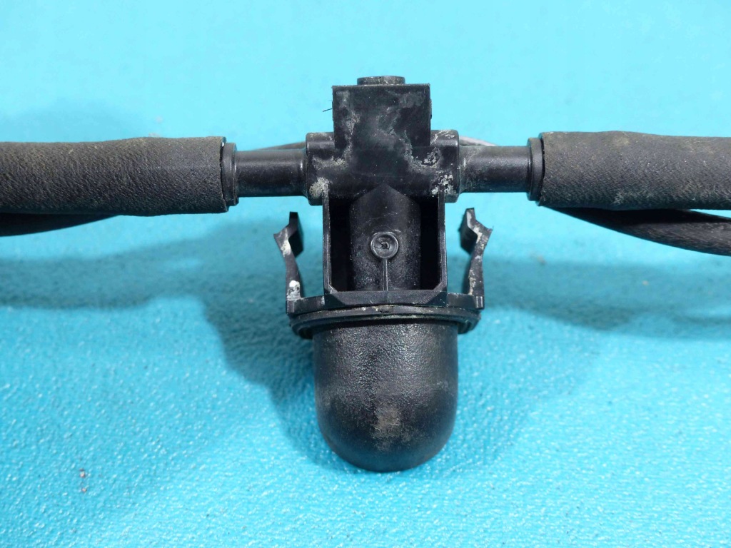 Патрубок трубка омивача капот mercedes e w207 a207 Оригінал