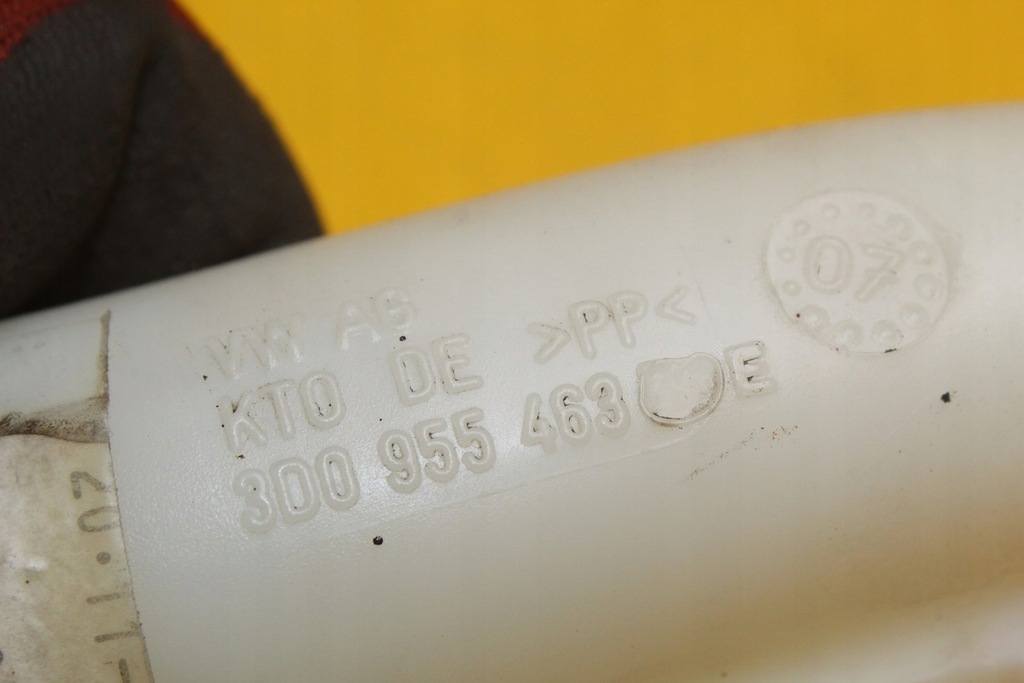 фото №7, Заливная горловина горловина бачок омывателя vw phaeton 3d0955463e