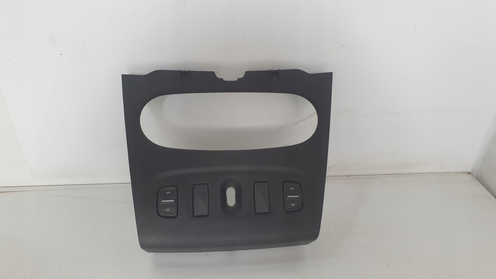 фото №1, Dacia logan sandero рамка середня перемикач