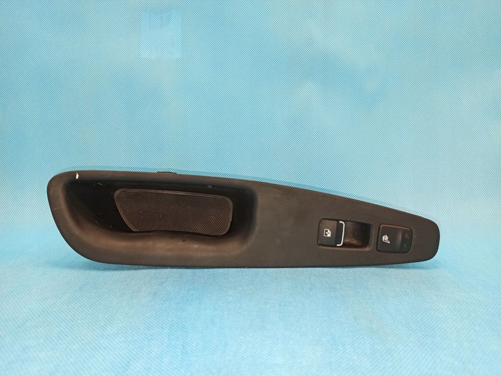 фото №1, Hyundai santa fe 4 iv 2.0crdi 4x4 2020 r панель переключателей дверь левый задняя