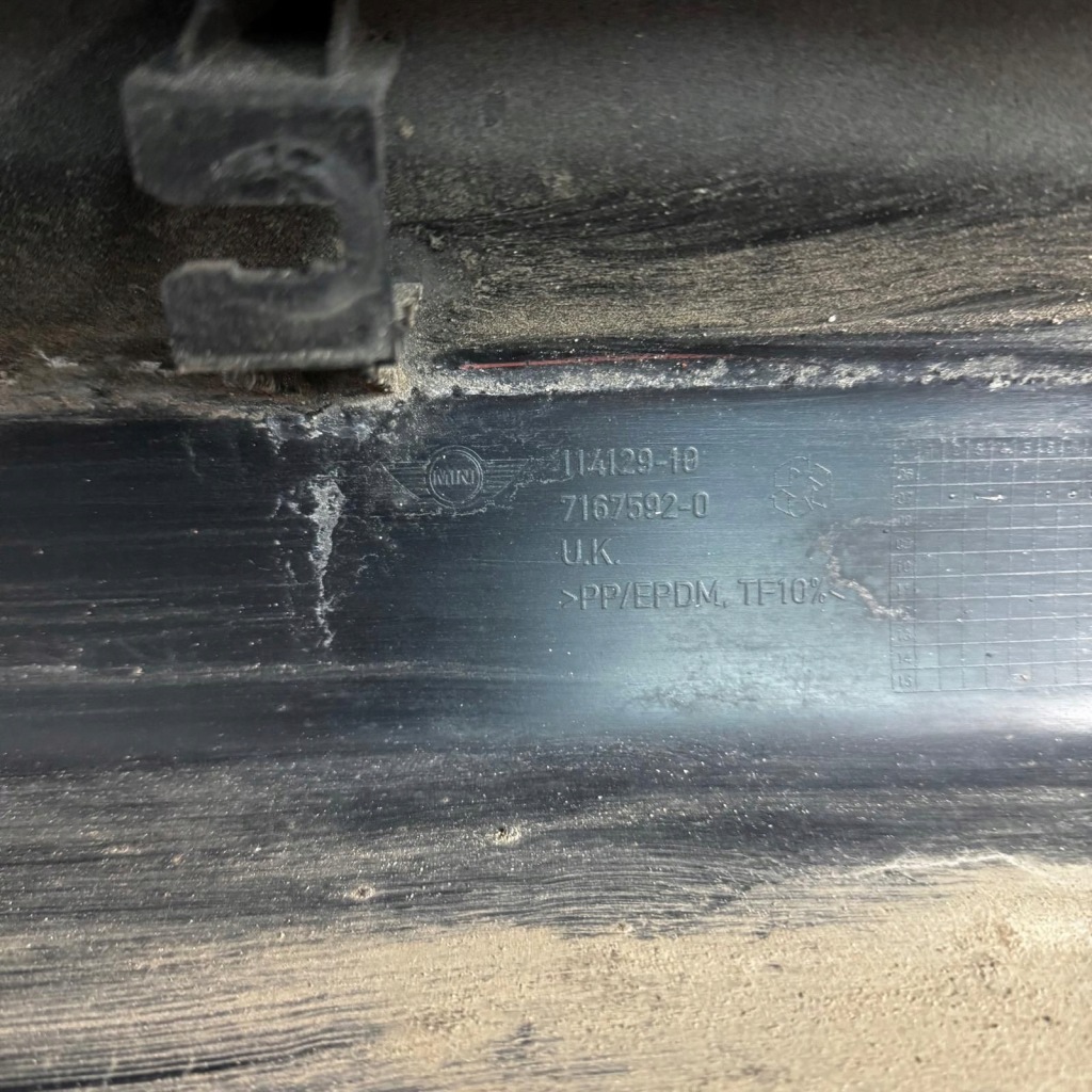Накладка накладка  порог правая порог правый  mini countryman r60 оригинальный номер 71675920 в Украине