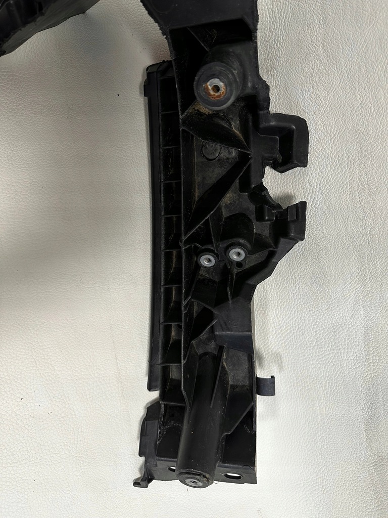 фото №9, Audi q5 8r направляющая левый кронштейн бампера