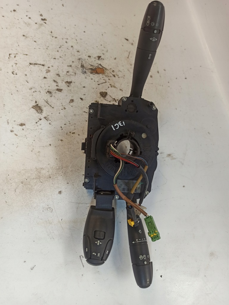 фото №1, Peugeot 207 sw переключатель комбинированный 96630732xt com2005