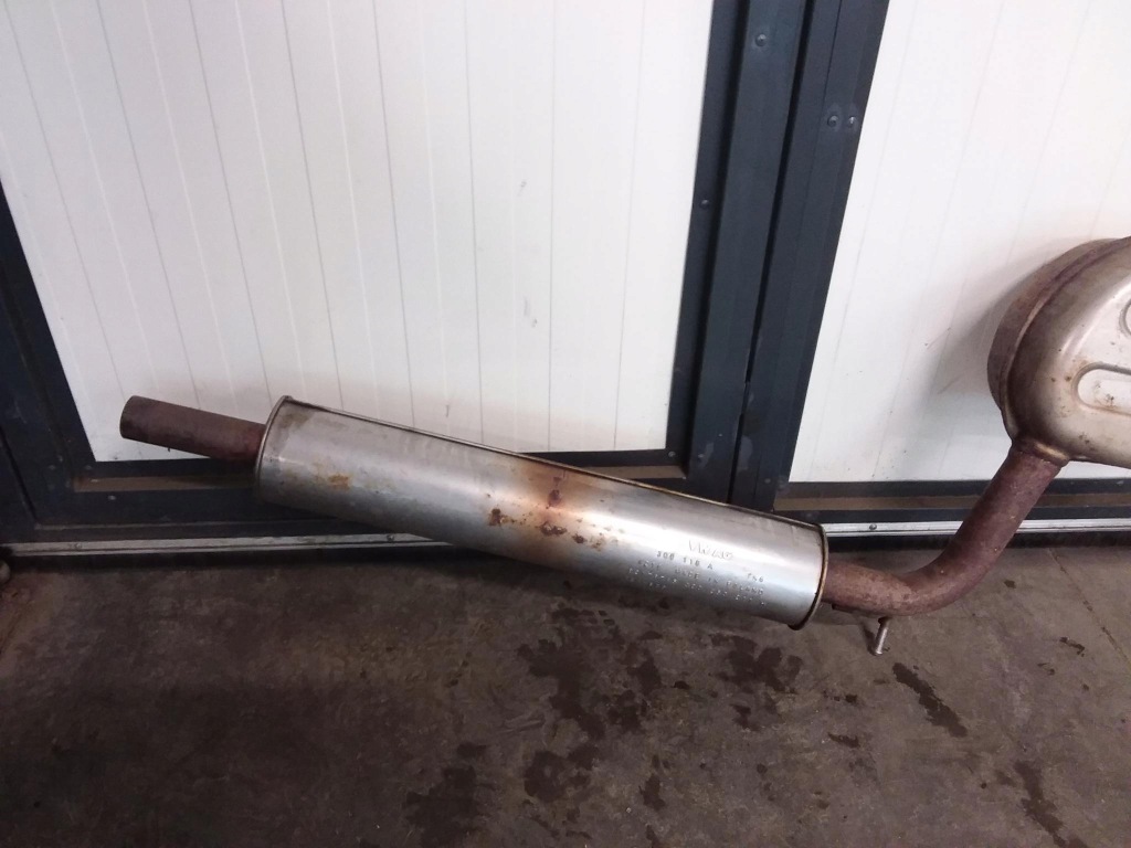 фото №4, Skoda superb iii гасник система випускний 3q0119