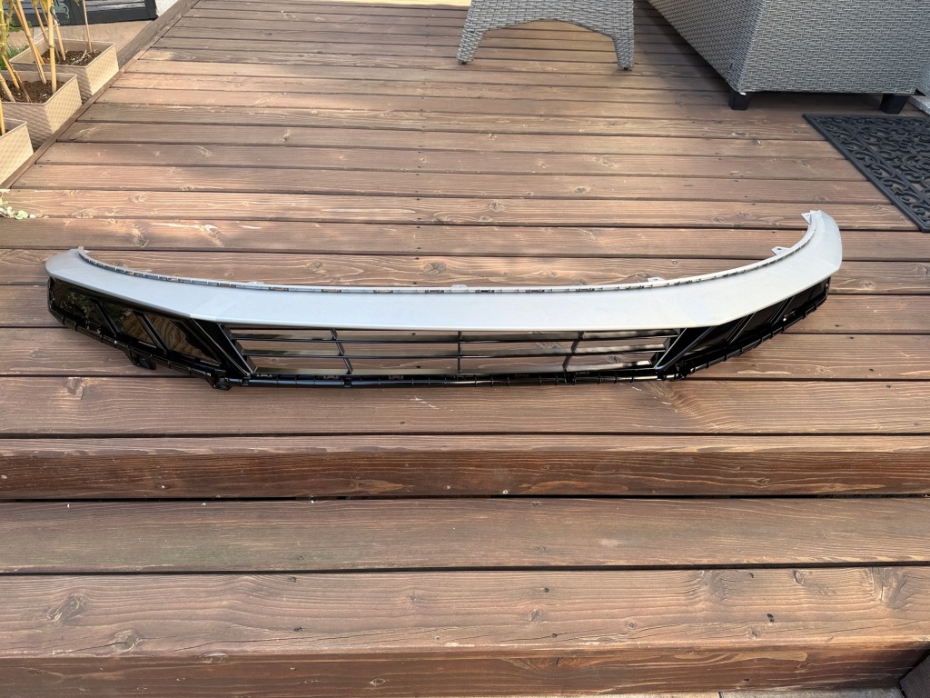 Hyundai 1 20 lll рестайлинг  решётка спойлер нижний запчасти бампера перед новый Доставка